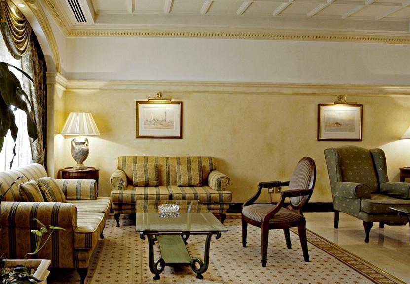 Chelsea Plaza Hotel Дубай Екстериор снимка