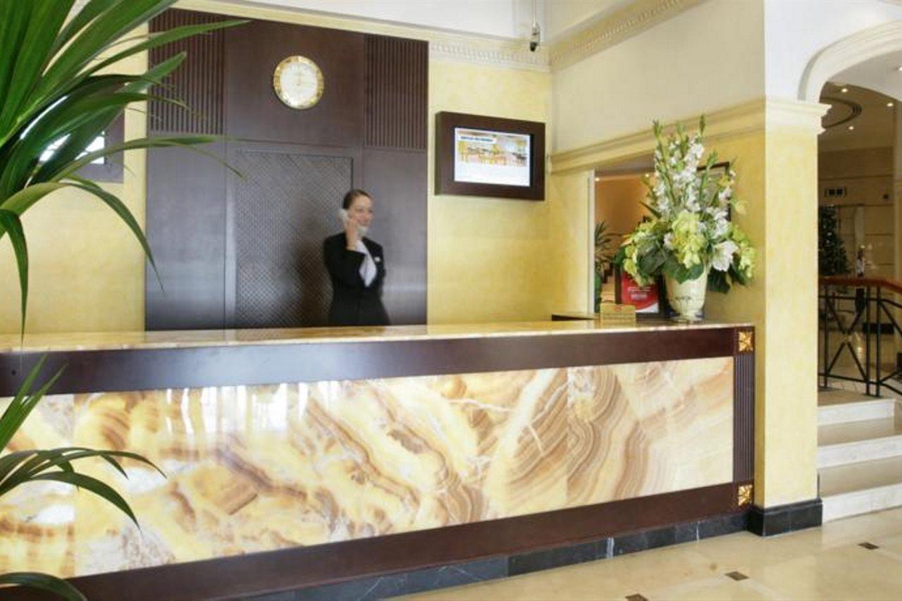 Chelsea Plaza Hotel Дубай Екстериор снимка