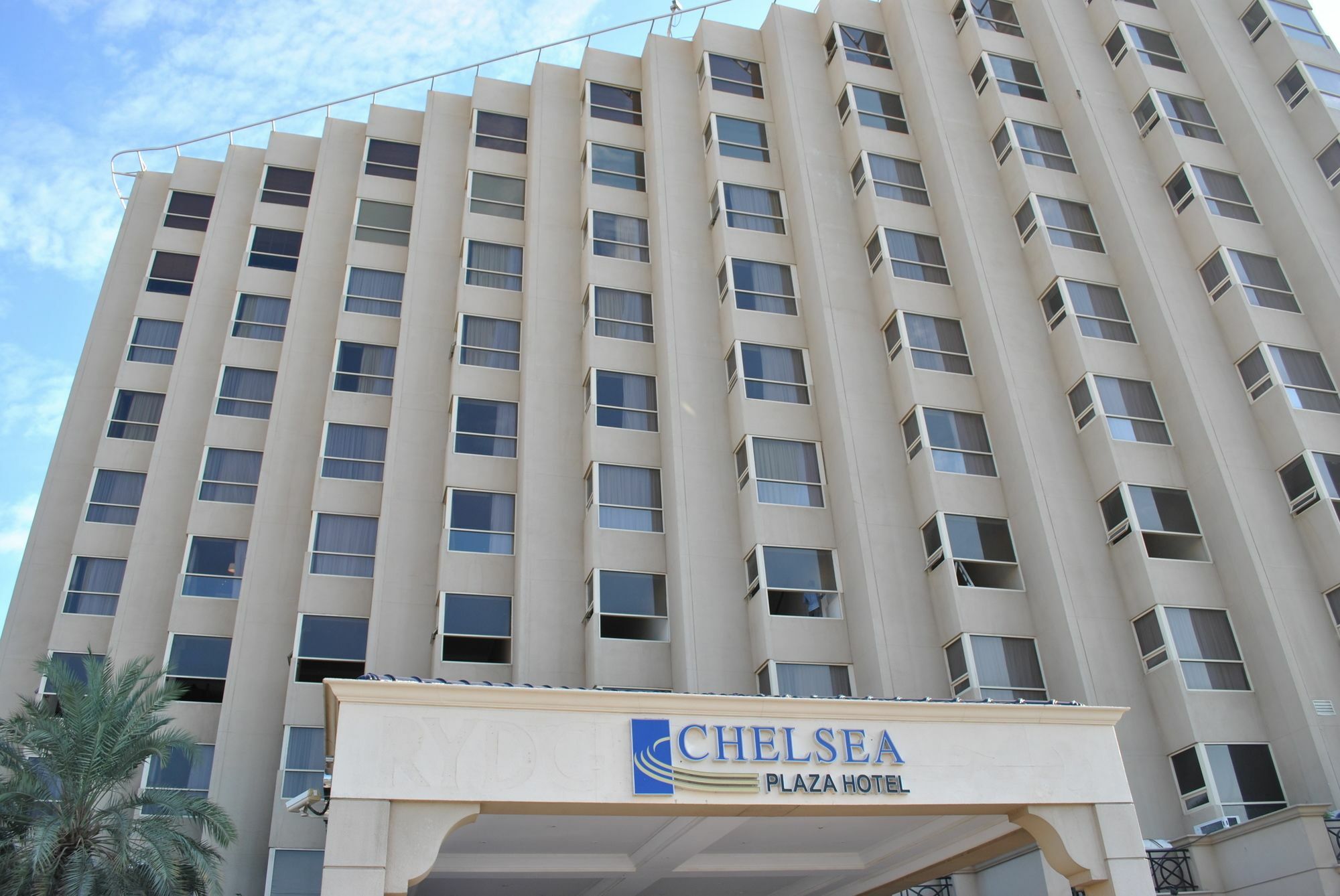 Chelsea Plaza Hotel Дубай Екстериор снимка