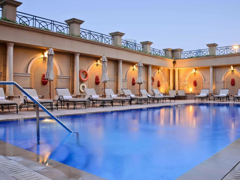 Chelsea Plaza Hotel Дубай Екстериор снимка